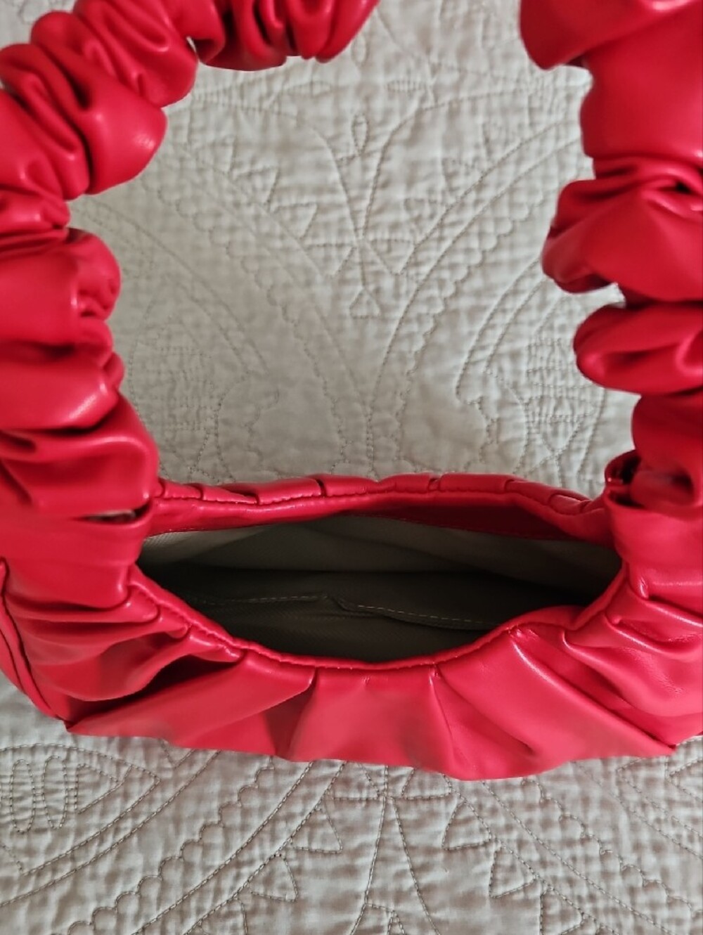 Source Unknown Red Ruched-Handle Shoulder Bag - Picture 3 of 3